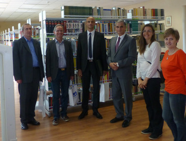 Im Lesesaal der Bibliothek