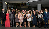 Gruppenfotos in der Bibliothek (Fotograf: Peter Hennig)